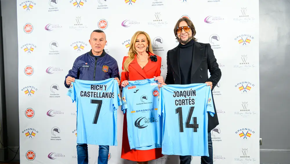 Richy Castellanos, Ana Obregón y Joaquín durante la rueda de prensa