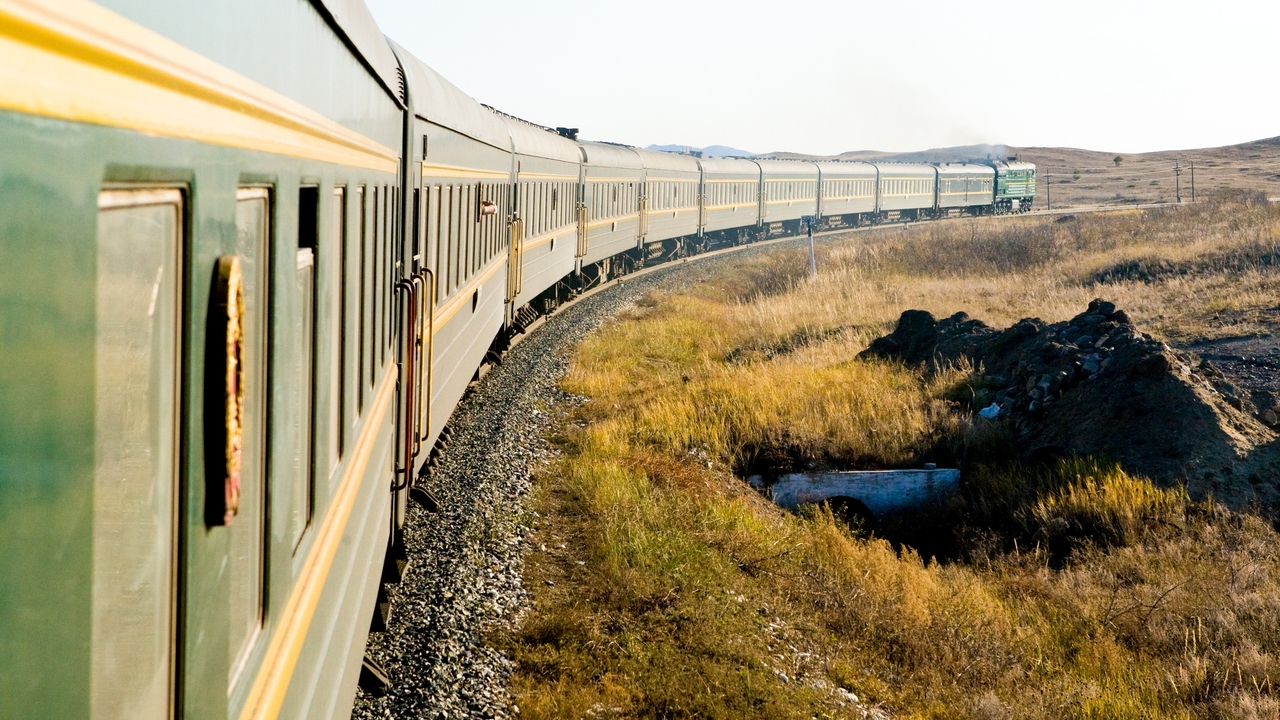 Tres militares y un maquinista muertos en unos atentados contra trenes en Rusia: acusan a Ucrania de estar detrás