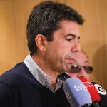 Mazón se reúne con representantes de cofradías de pescadores en Alicante