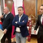 El secretario general, Luis Mariano Santos, el vicesecretario, Eduardo López Sendino y el presidente, el salmantino Carlos Javier Salgado, en la tradicional comida de Navidad de UPL