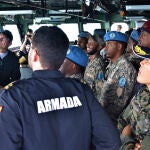 Efectivos de la Armada Española participan en una sesión de entrenamiento en seguridad marítima con miembros de la Policía Marítima del estado somalí de Puntland