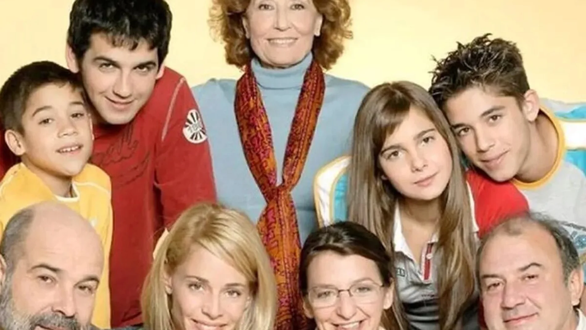 Parte del elenco de la serie "Los Serrano"
