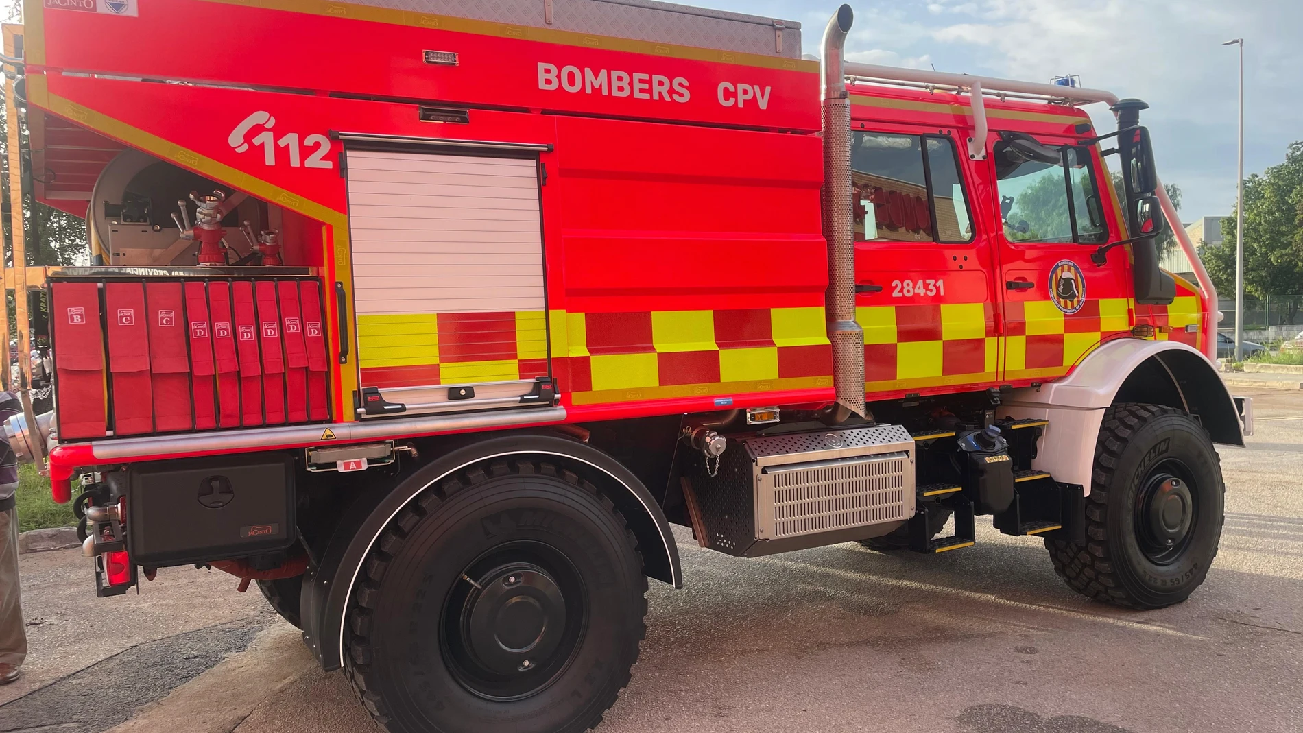 El Consorcio Provincial De Bomberos Invierte Cerca De Medio Millón De Euros En Un Nuevo Vehículo De Extinción Para El Parque De Gandia / El Consorci Provincial De Bombers Invertix Prop De Mig Milió D'euros En Un Nou Vehicle D'extinció Per Al Parc De Ga... REMITIDA / HANDOUT por DIPUTACIÓN DE VALENCIA Fotografía remitida a medios de comunicación exclusivamente para ilustrar la noticia a la que hace referencia la imagen, y citando la procedencia de la imagen en la firma 03/12/2024