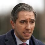 O.Próximo.- Harris advierte de que "nadie va a silenciar" a Irlanda tras el cierre de la Embajada israelí