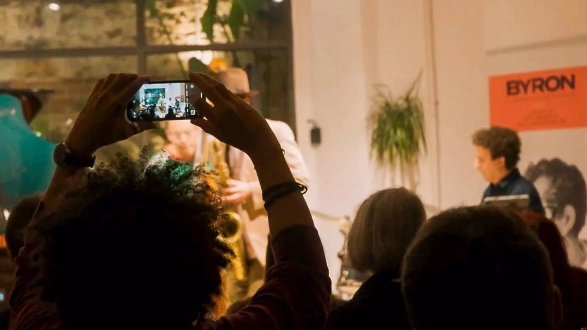 Byron Librería se consolida como sala de referencia para conciertos y música en vivo en Barcelona