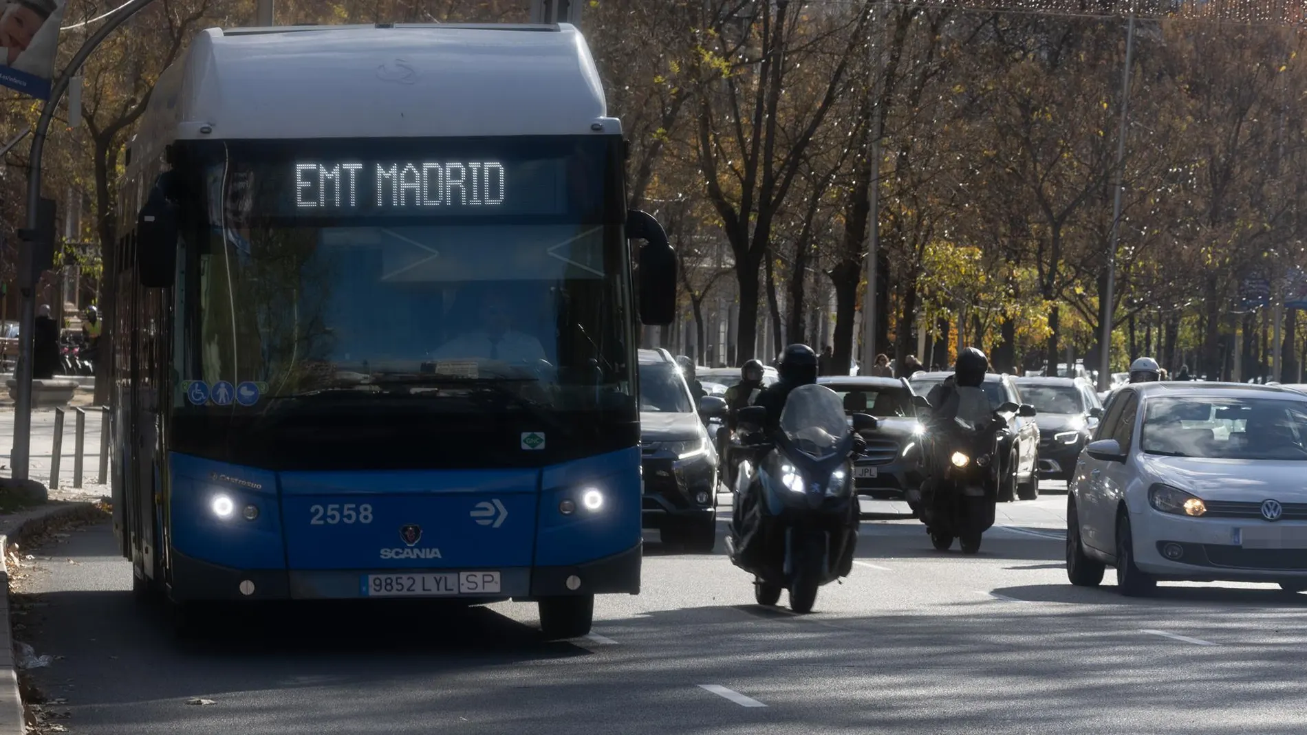 MADRID.-El primer autobús a demanda de la EMT llegará a partir de este jueves a Fuencarral-El Pardo