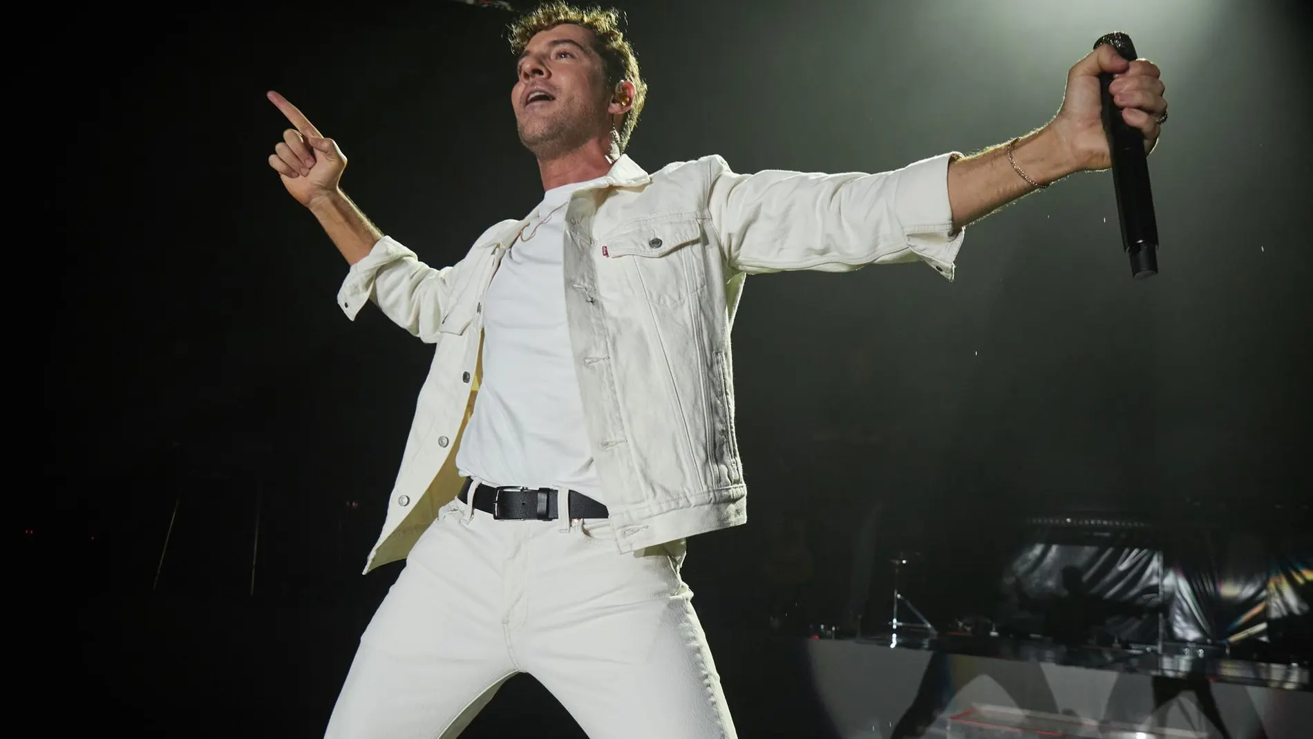 MADRID.-David Bisbal cantará este jueves 'Todo es posible en Navidad' desde el balcón de la Real Casa de Correos en Sol