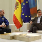 Sánchez se reúne con el astronauta Pablo Álvarez