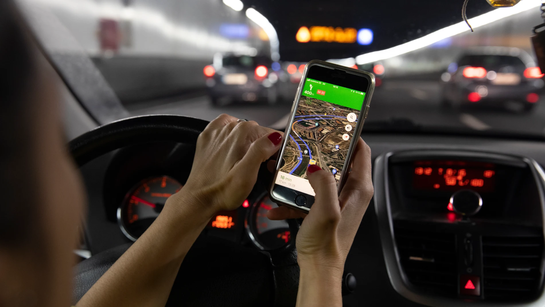 Distracción al volante con un teléfono móvil