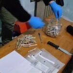 Sucesos.- Desmantelados tres puntos de venta de droga en la Cañada Real y Parla, uno de ellos regentado por 'ñetas'