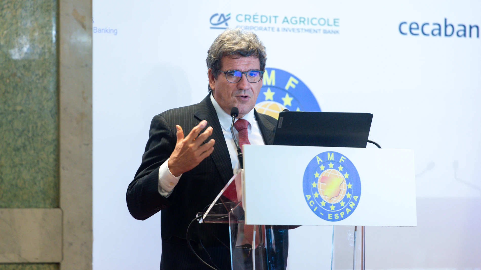 El gobernador del Banco de España, José Luis Escrivá Belmonte, interviene durante la XXIV Conferencia de la Asociación de Mercados Financieros, en el Casino de Madrid, a 16 de diciembre de 2024, en Madrid (España). 16 DICIEMBRE 2024;ESCRIVÁ;CONFERENCIA;ASOCIACIÓN MERCADOS;FINANCIEROS;CASINO Gustavo Valiente / Europa Press 16/12/2024