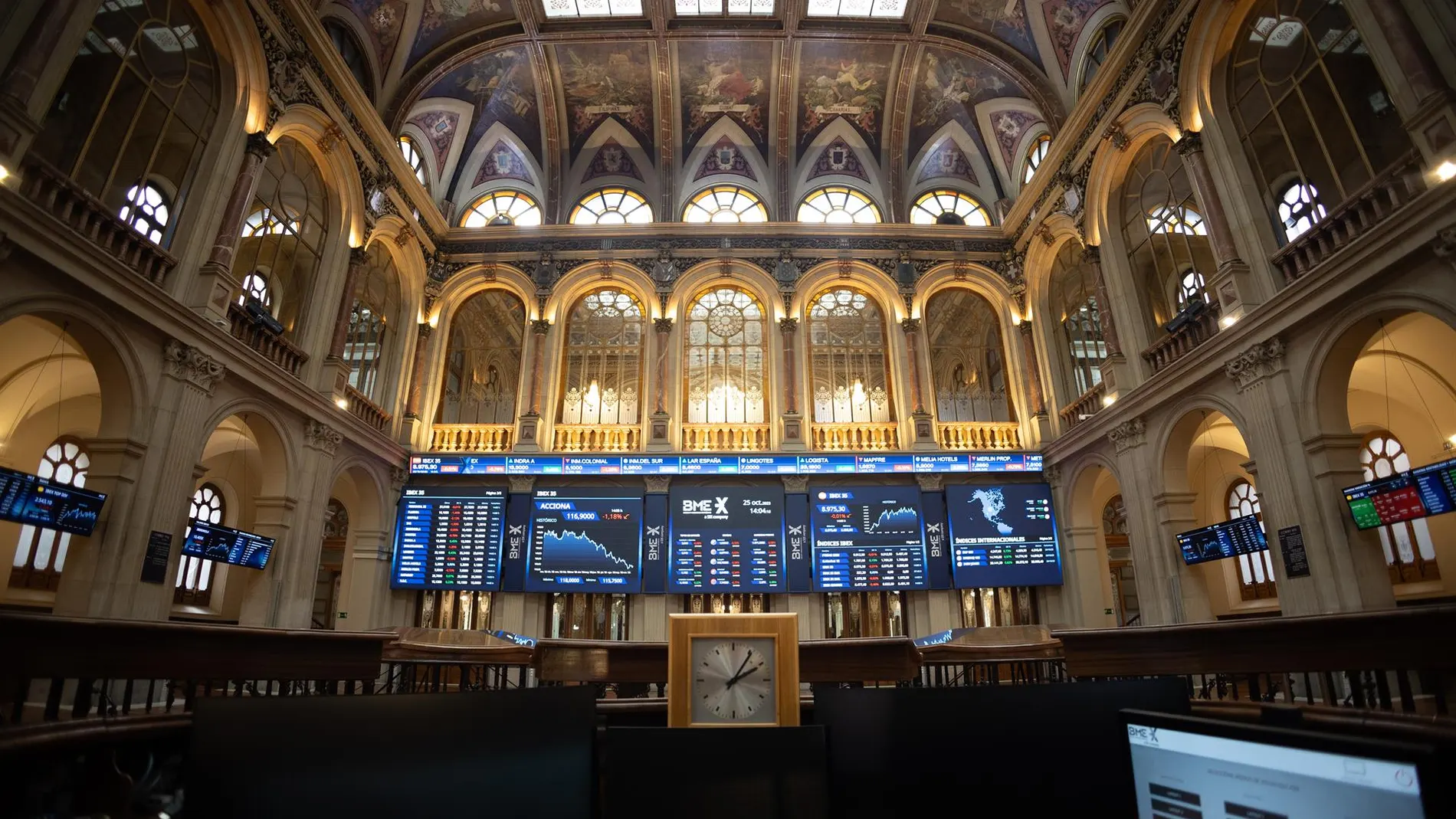 Economía/Bolsa.- La Bolsa eleva un 25% el pago de dividendos, hasta los 34.600 millones, y firmará un 2024 de récord