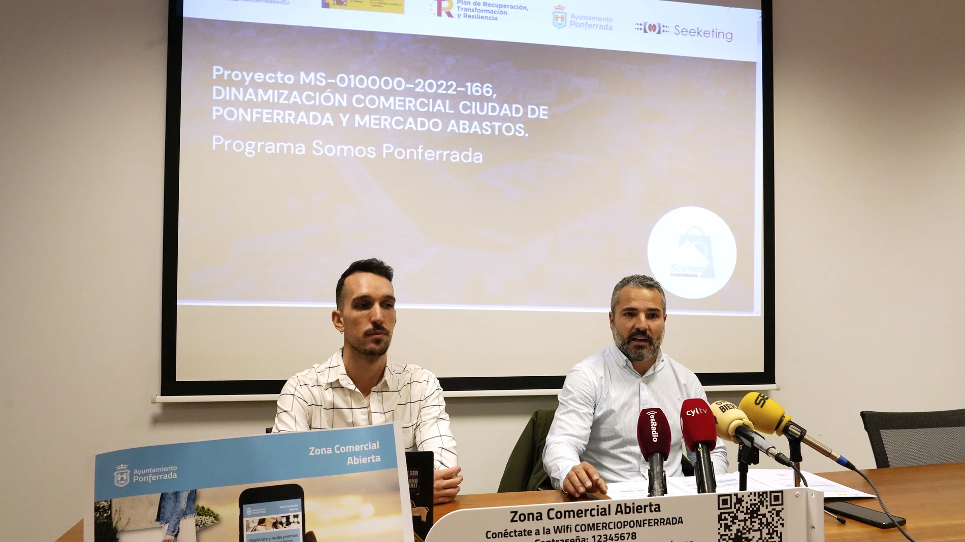 Presentación del programa por parte de David Pacios y Alejandro Torrico