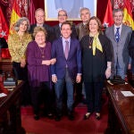 El Ayuntamiento distingue a los nuevos Cronistas de la Villa. El alcalde de Madrid, José Luis Martínez-Almeida, en el acto