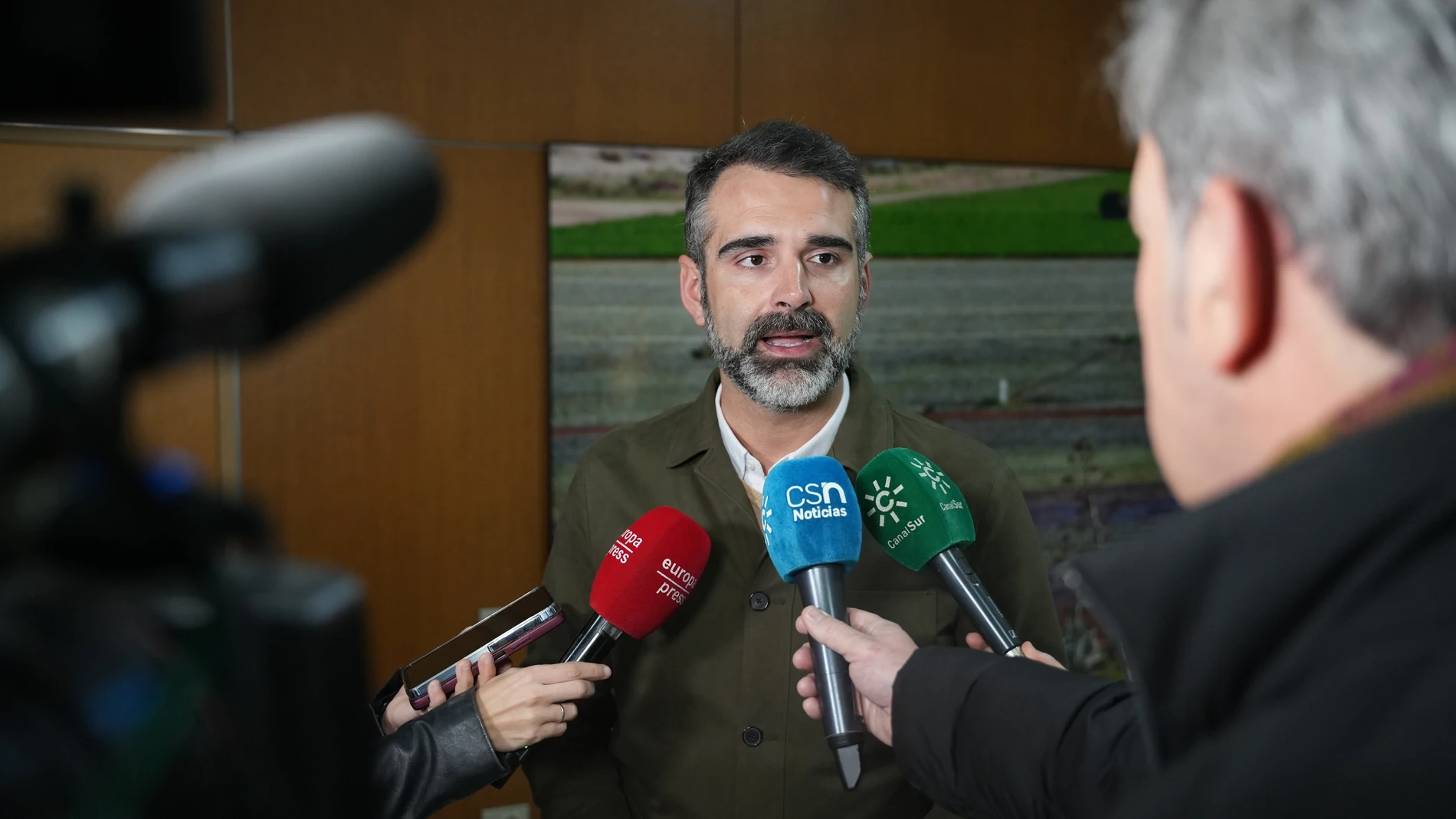 El consejero de Agricultura, Ramón Fernández-Pacheco