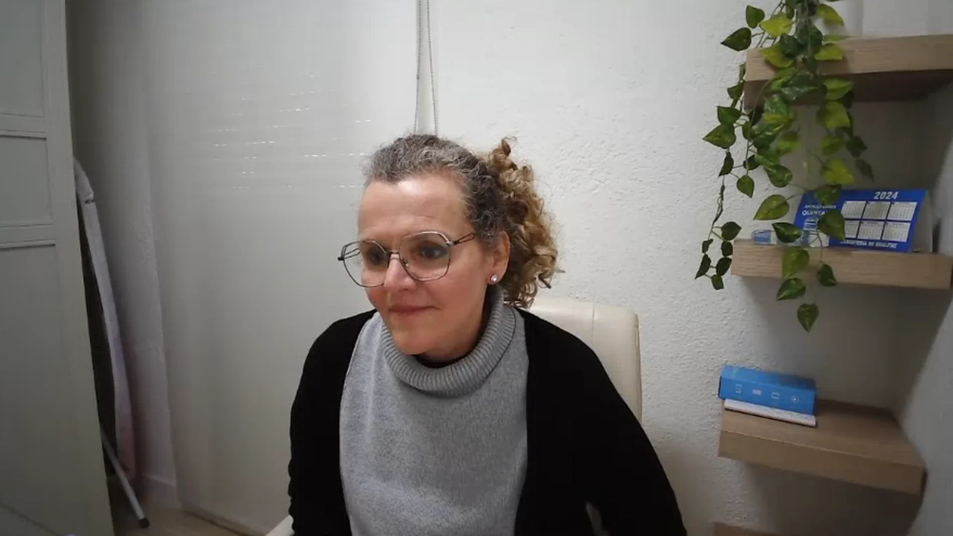 Kathy durante la entrevista