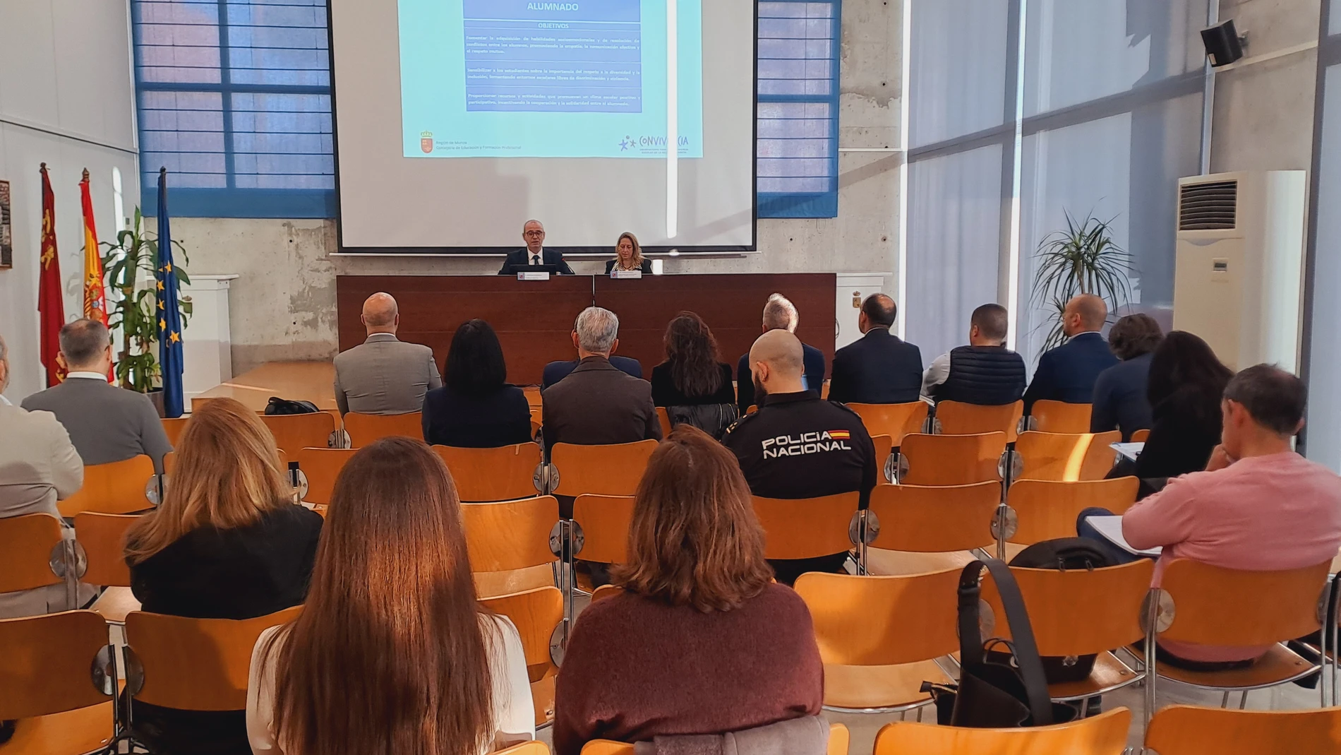 El consejero de Educación y Formación Profesional, Víctor Marín, presidió el Pleno del Observatorio para la convivencia escolar de la Región de Murcia