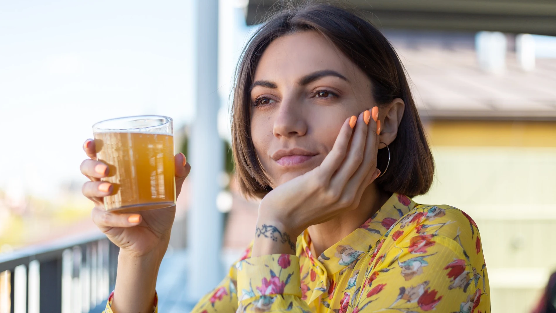 Ni cremas ni 'peeling', con esta bebida la piel luce mucho más bonita y luminosa