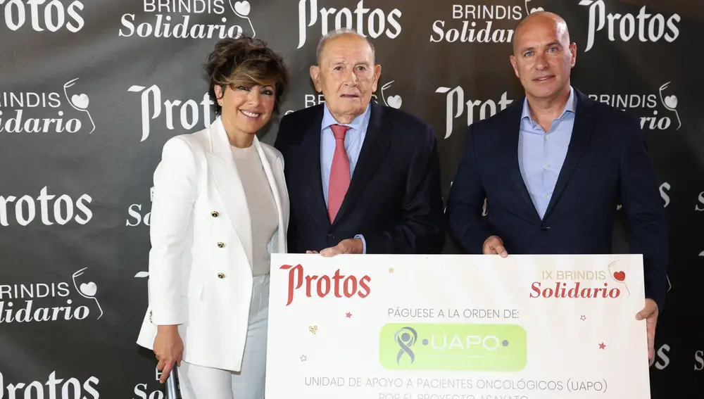 Sonsoles Ónega en el brindis solidario de Protos