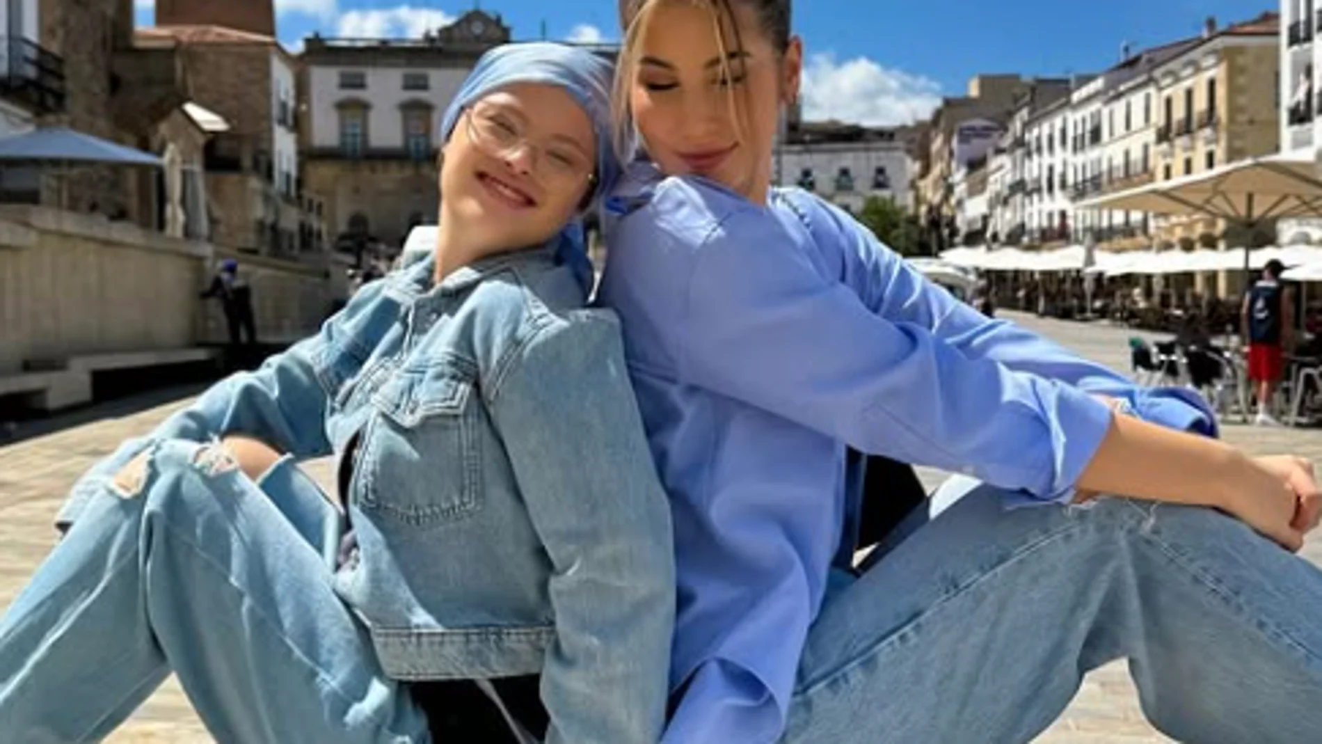 Paula y Sara Cisneros, influencers