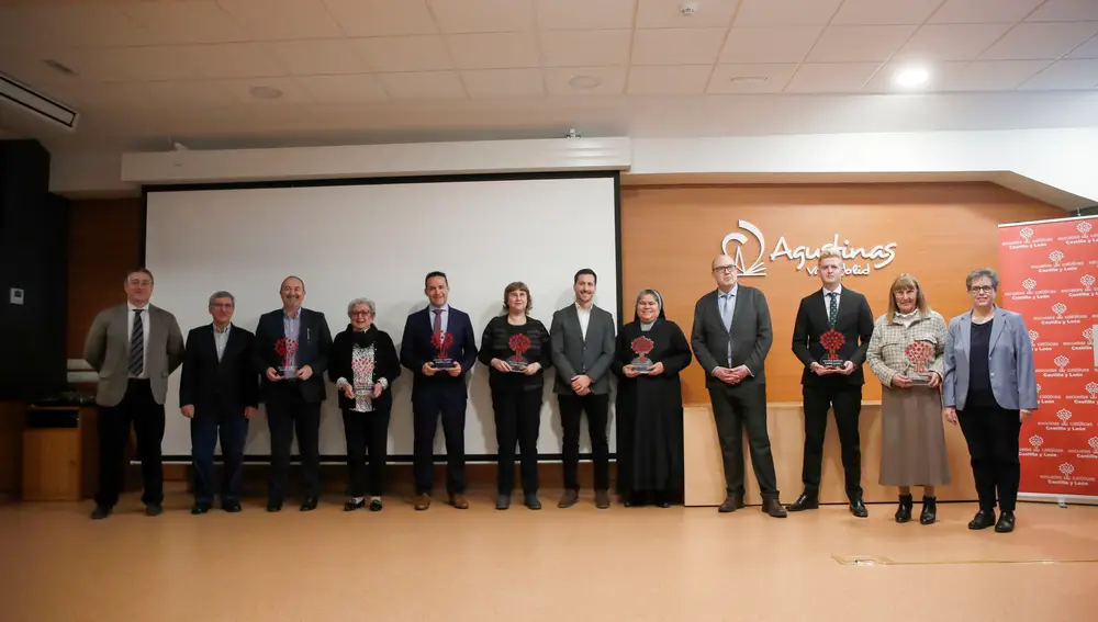 Foto de familia de los premiados en la gala de Escuelas Católicas