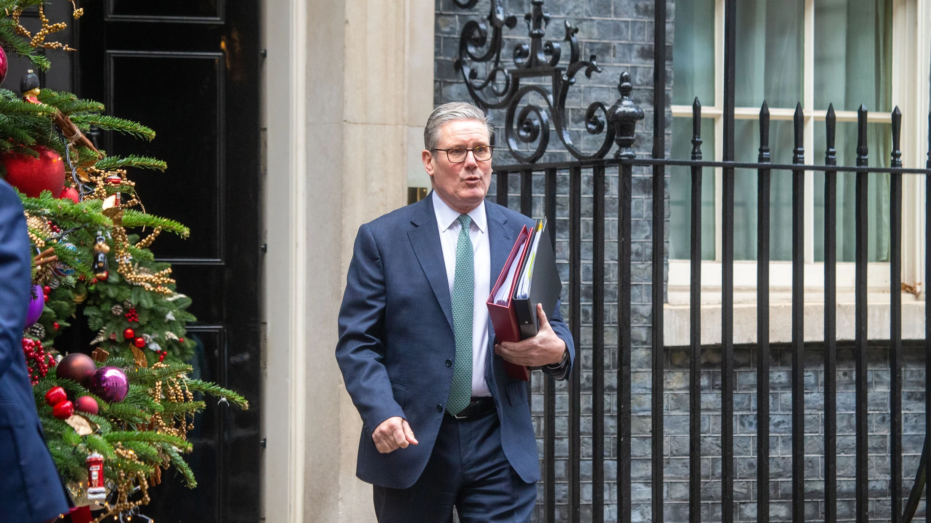 December 18, 2024, London, England, United Kingdom: UK Prime Minister KEIR STARMER is seen leaving 10 Downing Street for the Prime Minister's Questions session of 2024.Europa Press/Contacto/Tayfun Salci18/12/2024 ONLY FOR USE IN SPAIN