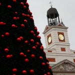 El reloj de la Puerta del Sol de Madrid, preparado para marcar el cambio de año.