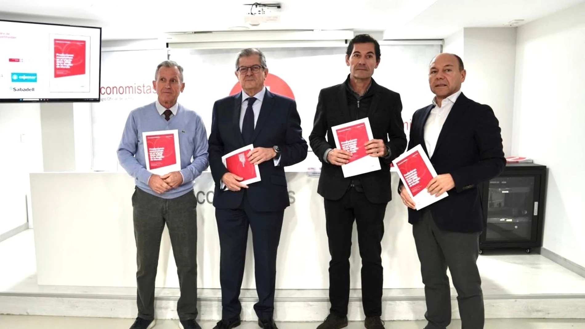 Presentación del informe 'Predicciones Económicas del Trienio 2024-26', elaborado por el equipo Hispalink de la Universidad de Murcia (UMU) y la Cátedra de Competitividad del Colegio de Economistas