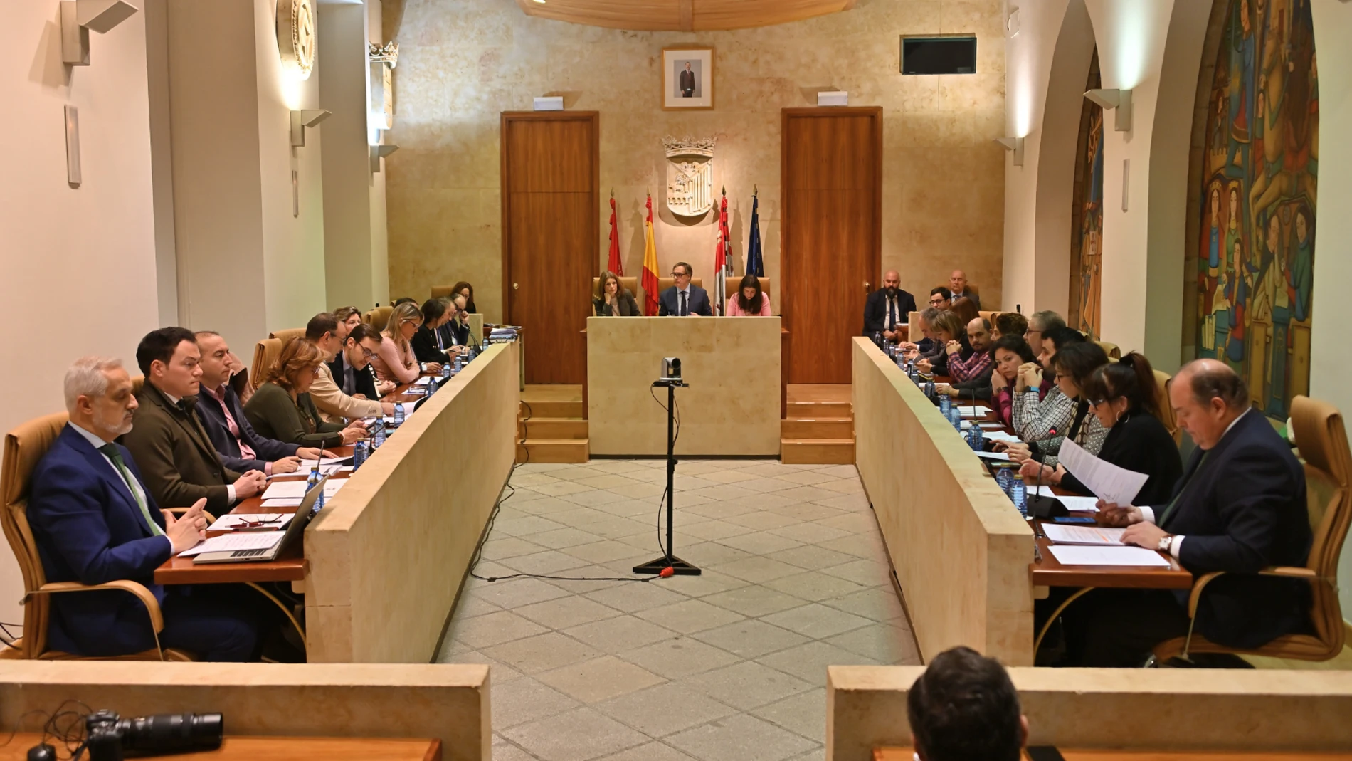 Pleno del Ayuntamiento de Salamanca presidido por Carlos García Carbayo
