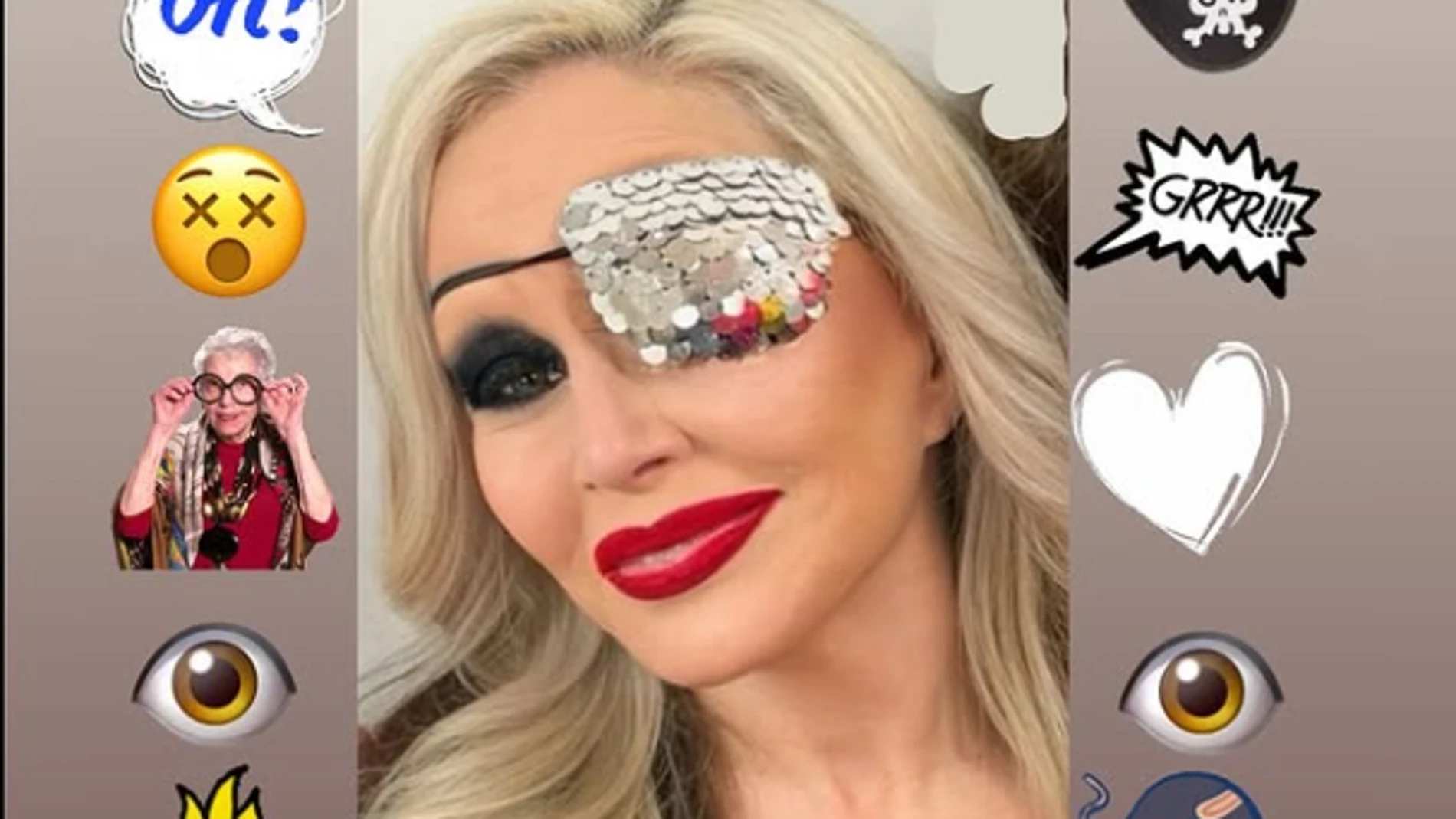 Alaska con su nuevo parche en el ojo