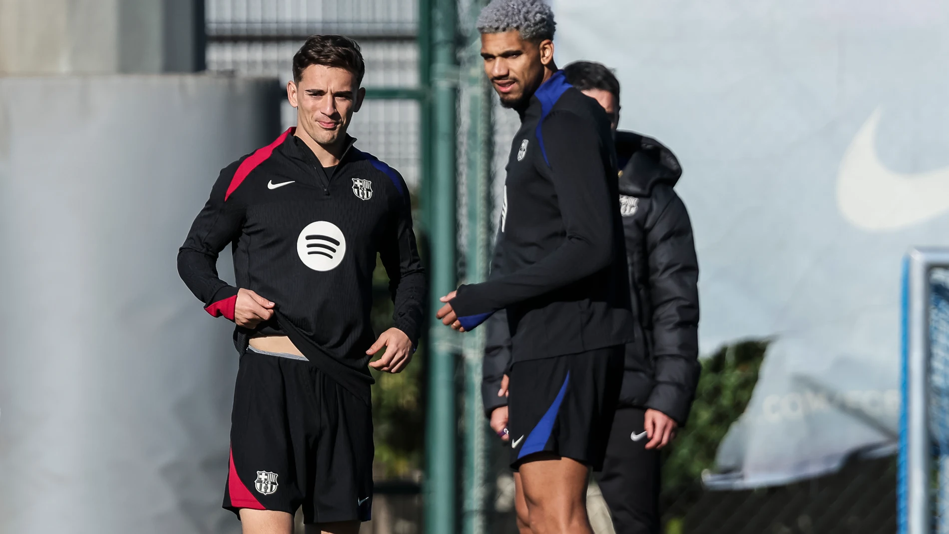 Pablo Martin Gavira Gavi and Ronald Araujo during the training day of FC Barcelona ahead the Spanish League, La Liga EA Sports, football match against Atletico de Madrid at Ciudad Esportiva Joan Gamper on December 20, 2024 in Sant Joan Despi, Barcelona, Spain. AFP7 20/12/2024 ONLY FOR USE IN SPAIN