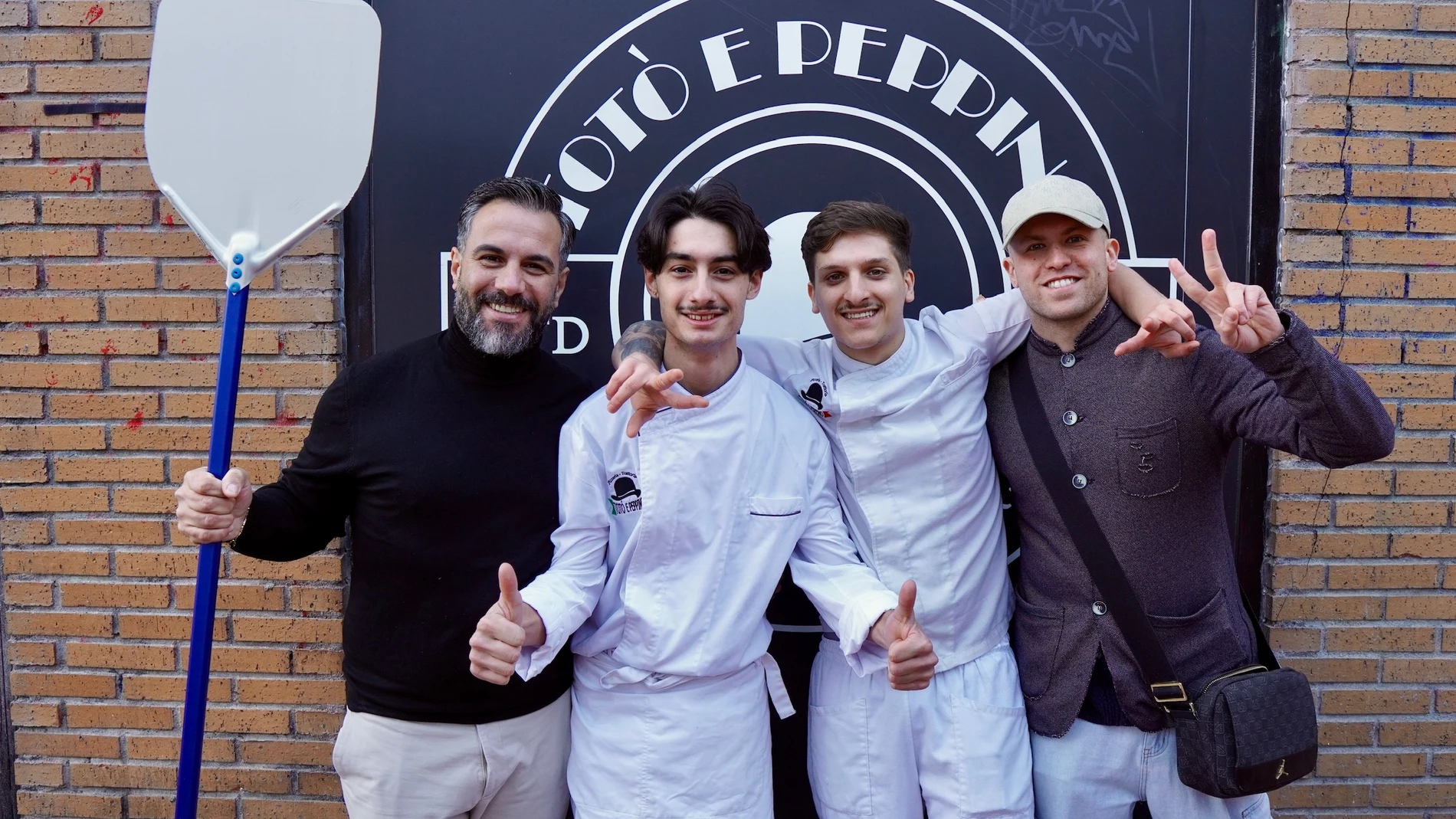 Totó e Peppino hace historia alzándose con tres trofeos en el "Campionato Mondiale Pizza DOC"