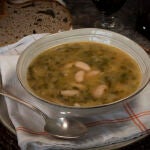 Plato de caldo gallego