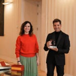 El look de Ayuso con David Bisbal.