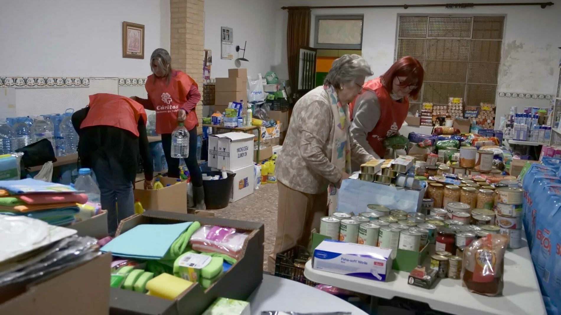 Cáritas Diocesana de Mérida-Badajoz ya ha enviado 570.000 euros para ayudar a las familias afectadas por la DANA REMITIDA / HANDOUT por CÁRITAS DIOCESANA DE MÉRIDA-BADAJOZ Fotografía remitida a medios de comunicación exclusivamente para ilustrar la noticia a la que hace referencia la imagen, y citando la procedencia de la imagen en la firma 20/12/2024