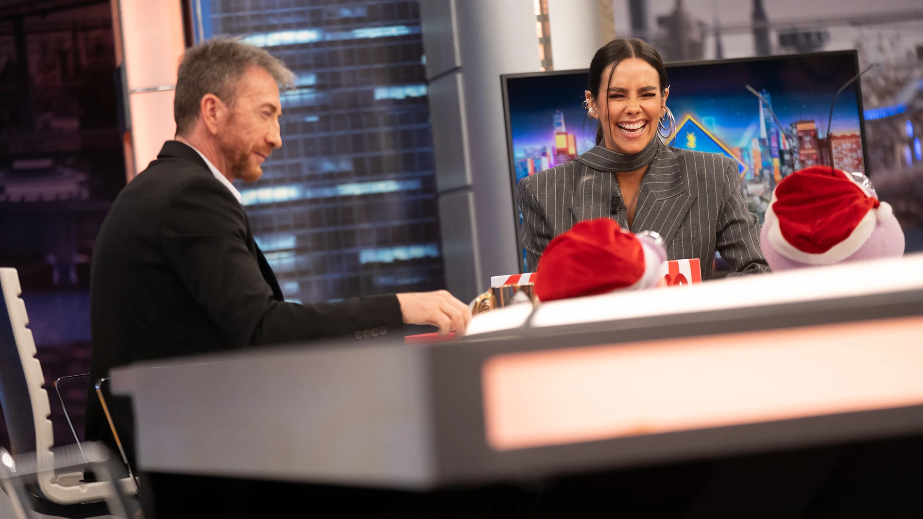 Cristina Pedroche fue la última invitada de 2024, y desveló detalles inéditos sobre el vestido de las Campanadas de Antena 3