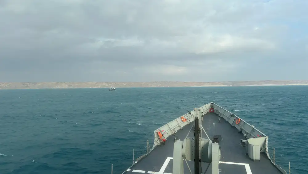 El pesquero chino visto desde la "Santa María"