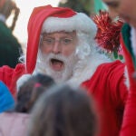 José Andrés se convierte en Papá Noel para llevar el espíritu navideño a Paiporta