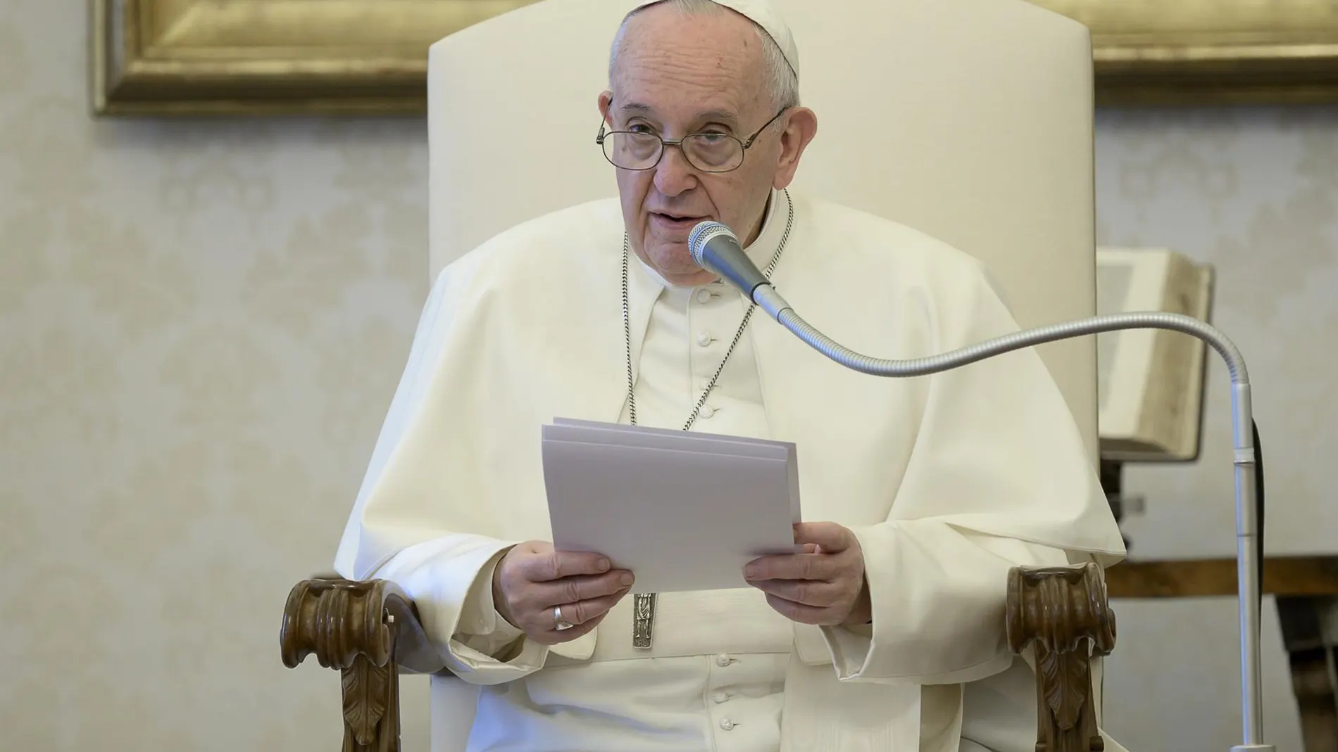 El Papa no se asomará este domingo a la ventana del Palacio Apostólico para rezar el Ángelus por un resfriado