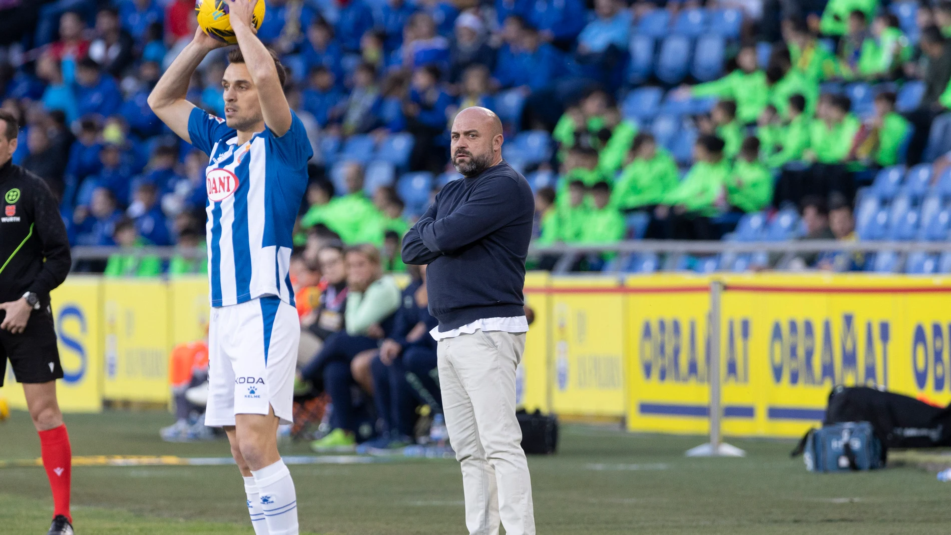 LAS PALMAS DE GRAN CANARIA, 22/12/2024.- El entrenador del Espanyol Manuel González durante el partido de la jornada 18 de LaLiga EA Sports contra la UD Las Palmas, disputado este domingo en el Estadio de Gran Canaria en Las Palmas de Gran Canaria. EFE/ Quique Curbelo