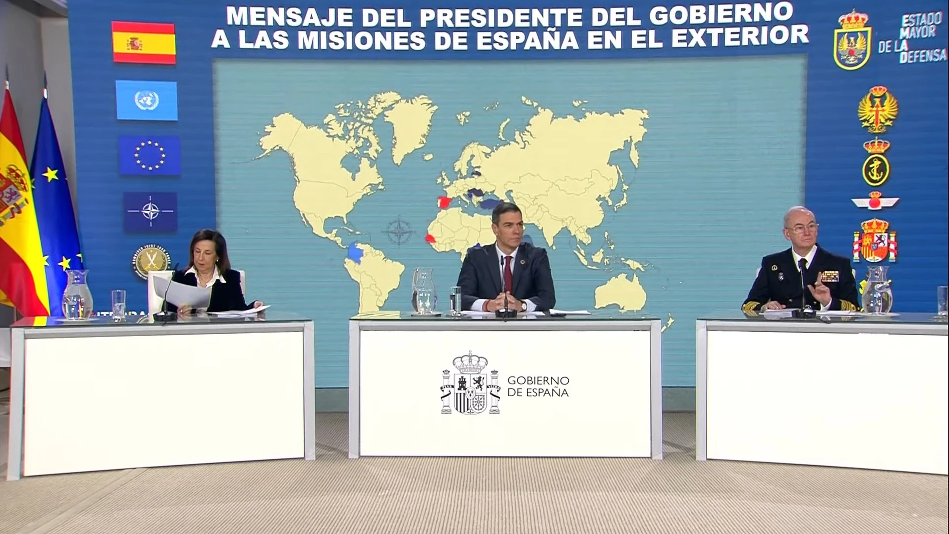 El presidente del Gobierno, Pedro Sánchez, ha mantenido este martes una videoconferencia con las unidades españolas en misiones humanitarias y de paz en el exterior, con motivo de la celebración de la Navidad. REMITIDA / HANDOUT por Pool Moncloa/Borja Puig de la Bellacasa Fotografía remitida a medios de comunicación exclusivamente para ilustrar la noticia a la que hace referencia la imagen, y citando la procedencia de la imagen en la firma 24/12/2024
