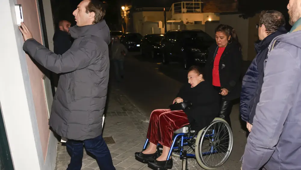 La infanta Margarita y su hijo, Alfonso Zurita