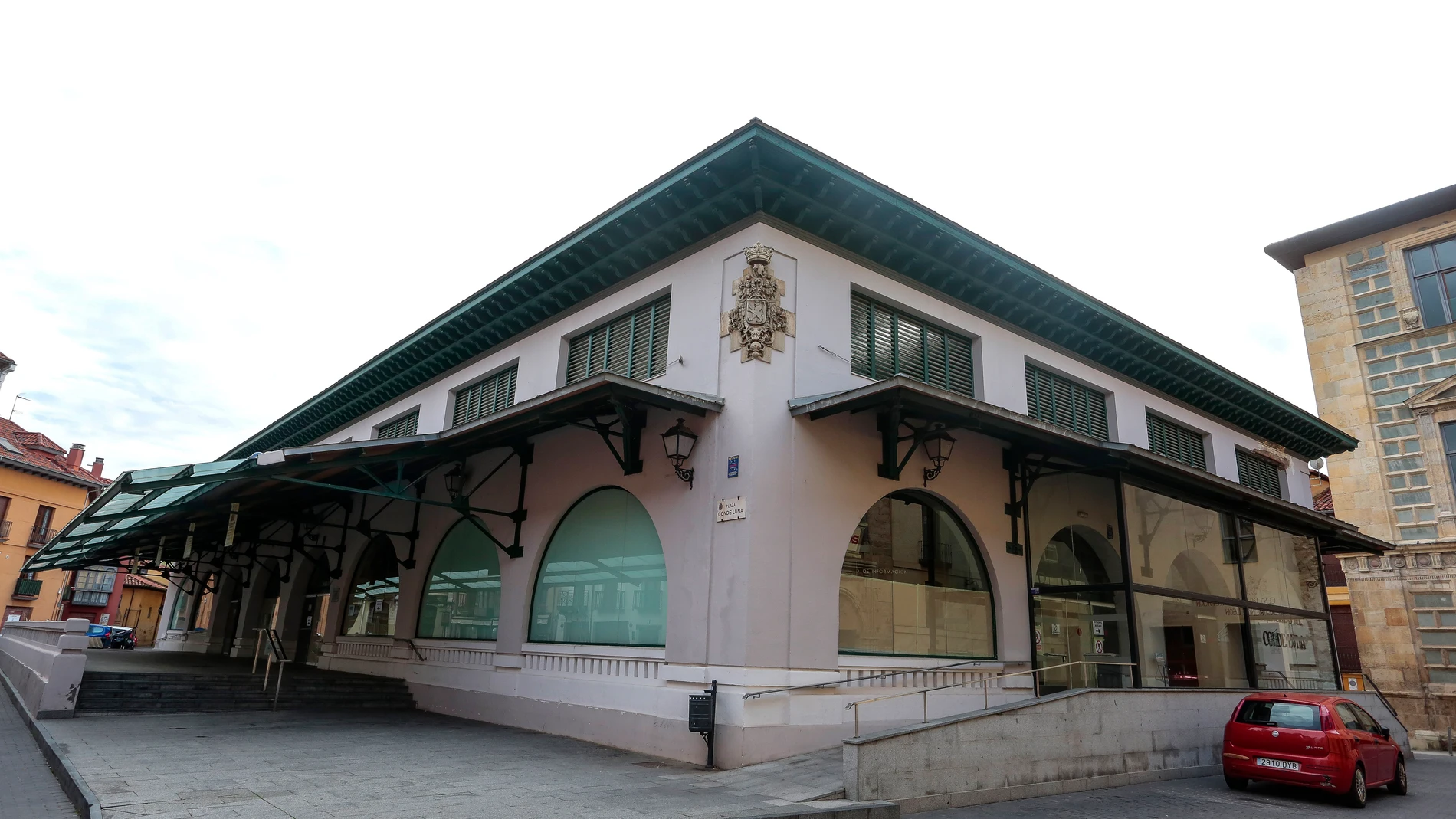 Mercado del Conde Luna en León