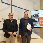 El presidente de la Diputación de Valladolid, Conrado Íscar, y el vicepresidente Víctor Alonso durante la presentación del plan