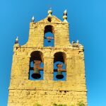 Torre espadaña de la iglesia de San Román de Vega de Villalobos (Zamora)