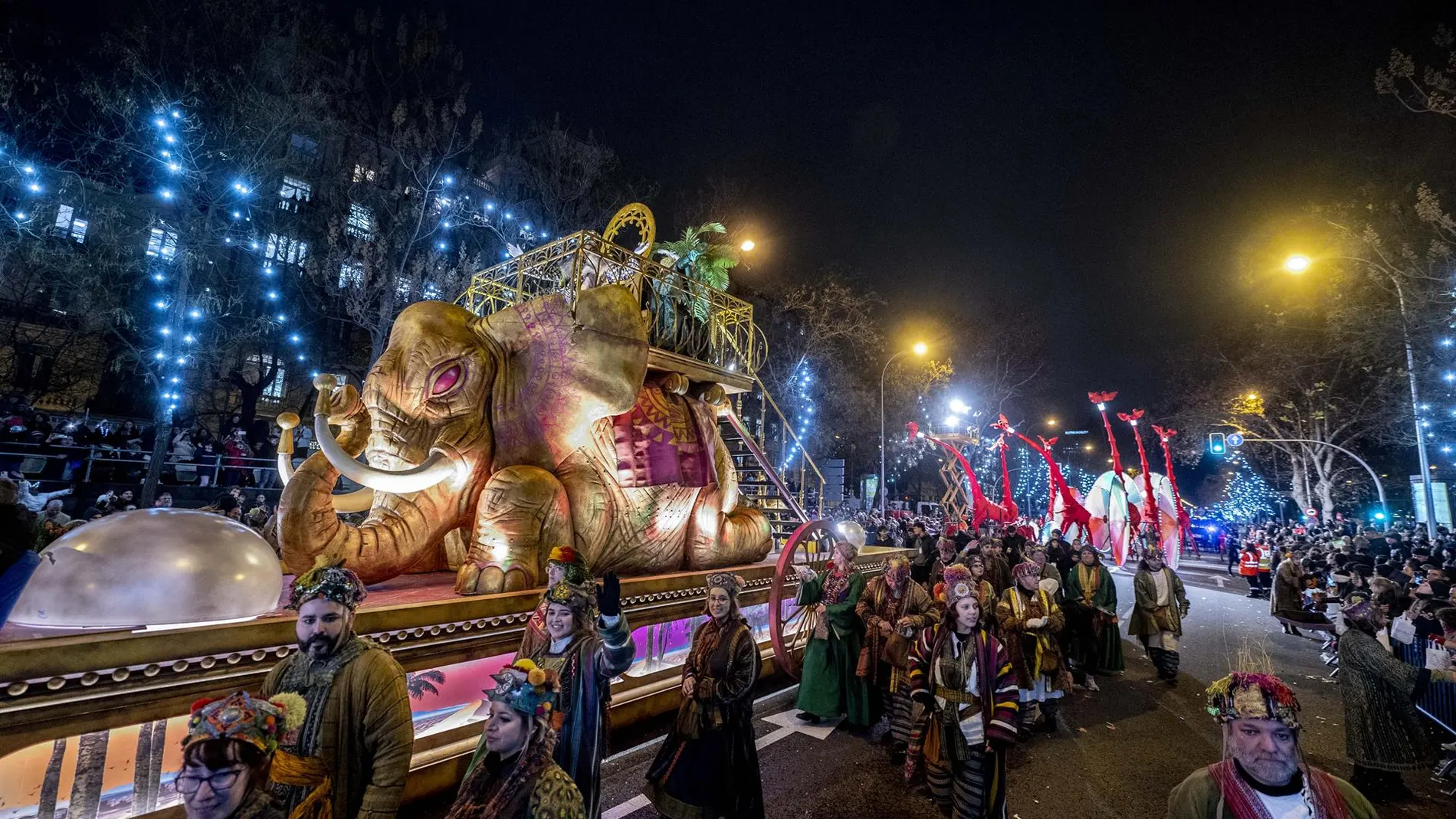 MADRID.-El CEU participa en la Cabalgata de Reyes de Madrid bajo el lema 'La noche de los deseos cumplidos'