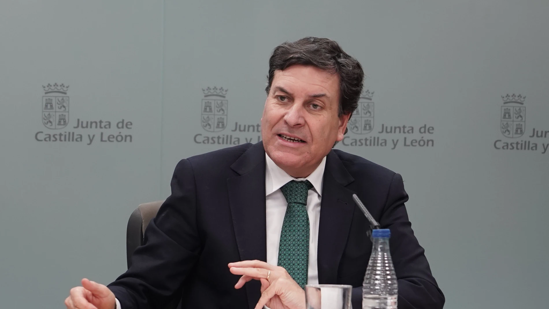 El consejero de Economía y Hacienda, Carlos Fernández Carriedo