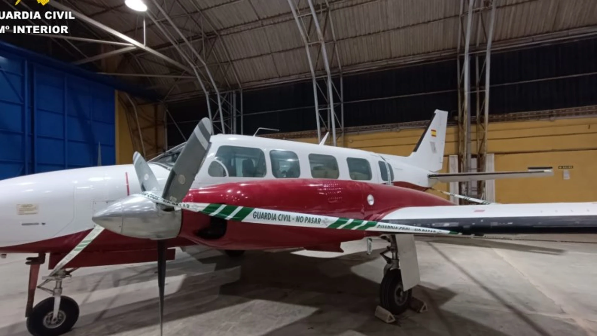 La avioneta inmovilizada
