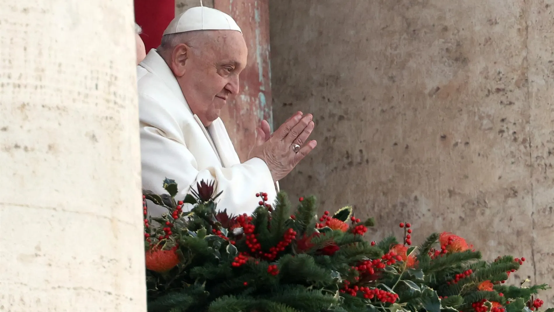 El Papa manifestó su deseo de no ser enterrado en el Vaticano