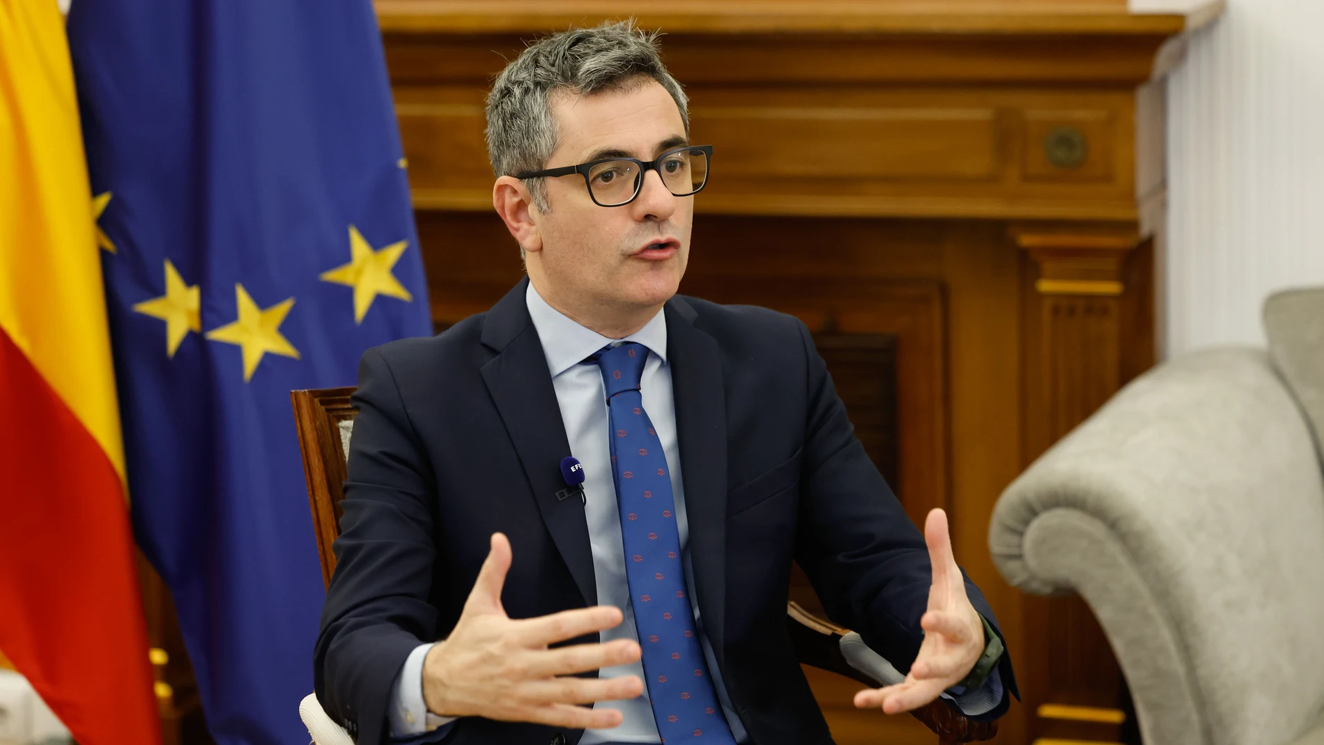 MADRID, 27/12/2024.- El Gobierno quiere que 2025 sea el año de la aprobación de la nueva Ley de Enjuiciamiento Criminal (Lecrim), una norma que sustituirá a la actual, que data de 1882, y que limitará el papel de las acusaciones populares, además de atribuir a la Fiscalía la instrucción de las causas penales. Un deseo que ha expresado en rueda de prensa el ministro de la Presidencia, Justicia y Relaciones con las Cortes, Félix Bolaños, quien se ha referido al papel de las acusaciones populare...